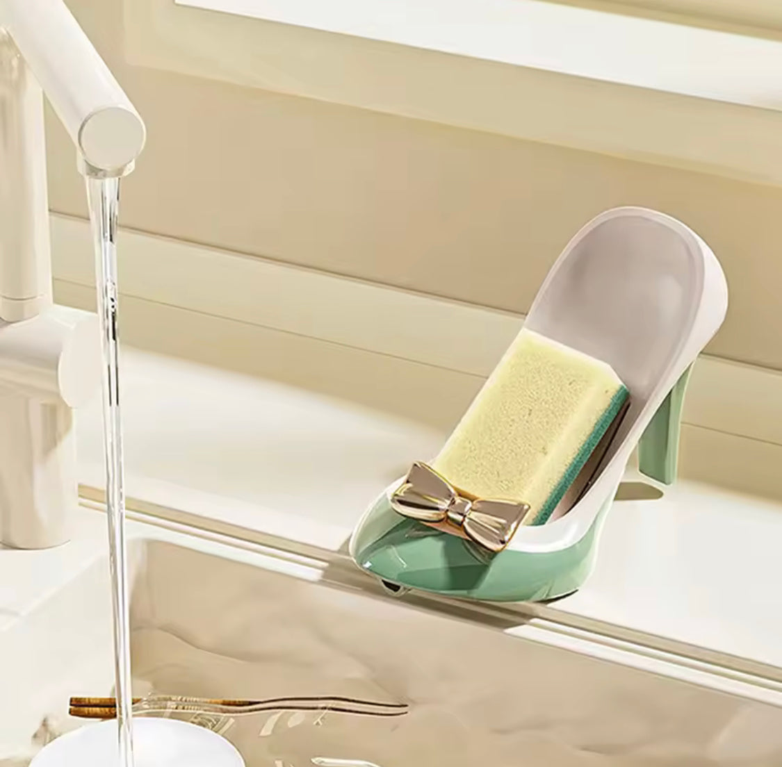 High Heel Shape Soap Holder, Bathroom Countertop Soap Box, Space Saving Shoe Soap Dish High Heel Shape Soap Holder, Bathroom Countertop Soap Box, Space Saving Shoe Soap Dish